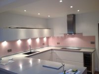 pink_glass_backsplash1.jpg