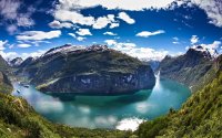 Panorama_fjorda_Norvegii.jpg