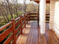 derevyaniy-balkon-v-privatnomu-budinku.jpg